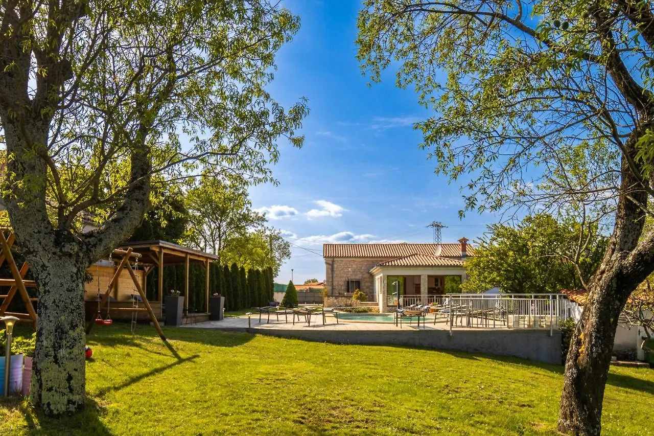 Nedeščina Villa Celeste